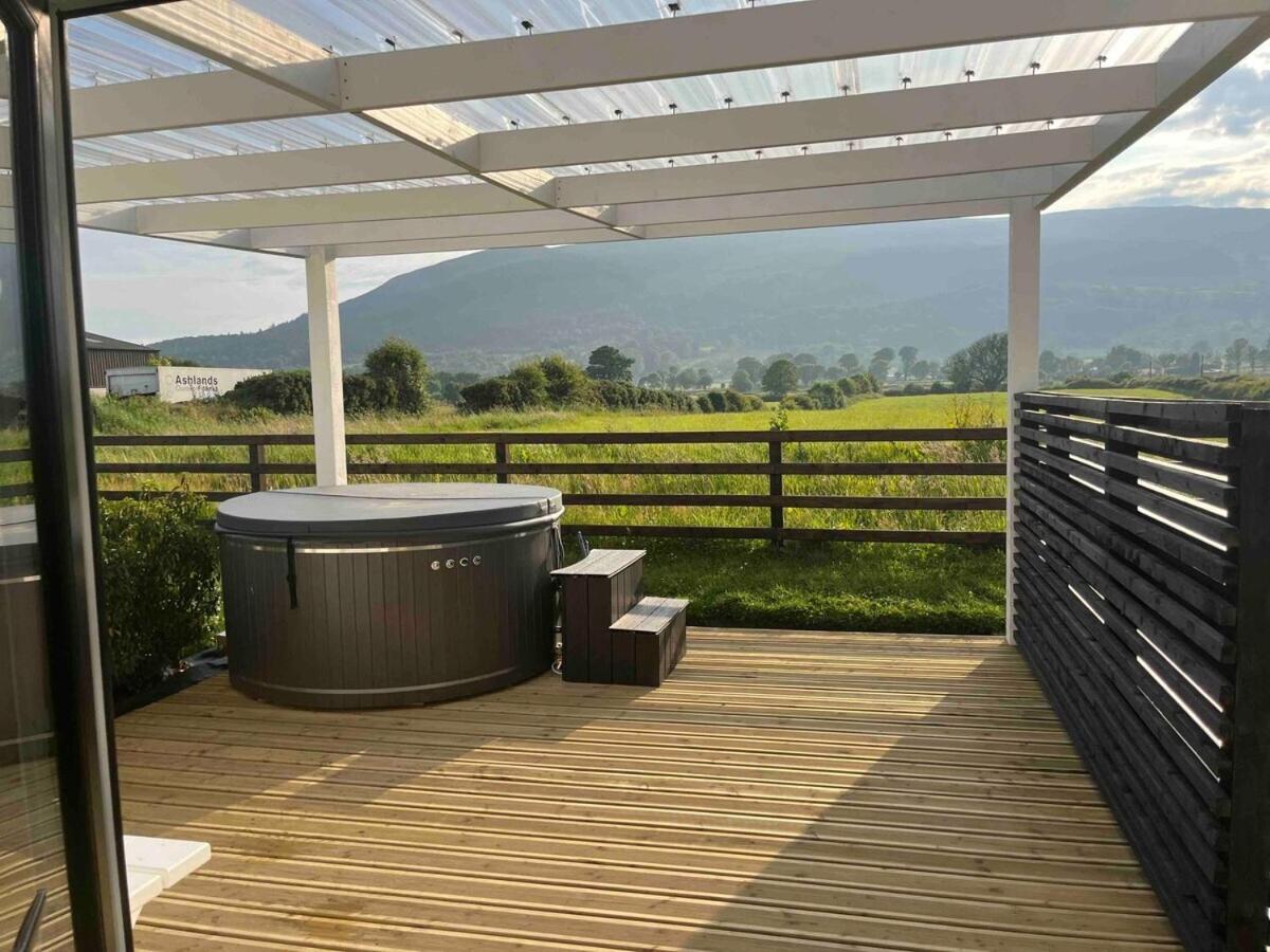 Castle View Chalet By Clonlum Cottages نيوري المظهر الخارجي الصورة